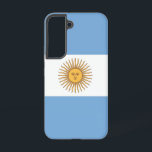 Drapeau Coque Samsung Galaxy S22 d'Argentine<br><div class="desc">Transformez votre Samsung Galaxy S22 en symbole de fierté argentine avec notre couverture exclusive avec le drapeau de l'Argentine ! Réalisée avec une attention minutieuse aux détails, cette couverture présente fièrement le design emblématique du drapeau argentin. Le drapeau présente trois bandes horizontales de bleu clair et blanc, avec au centre...</div>