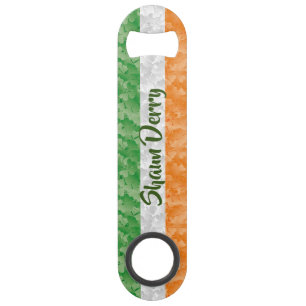 Drapeau de l'Irlande avec motif shamrock