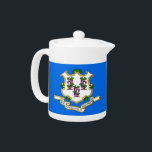 Drapeau du Connecticut<br><div class="desc">Faites-vous plaisir avec une touche de fierté Connecticut en utilisant notre théière exclusive avec le drapeau du Connecticut ! Conçu avec une attention minutieuse aux détails, cette théière est plus qu’un simple élément de cuisine fonctionnel, c’est une célébration du patrimoine et de la fierté culturelle du Connecticut. Le design élégant...</div>