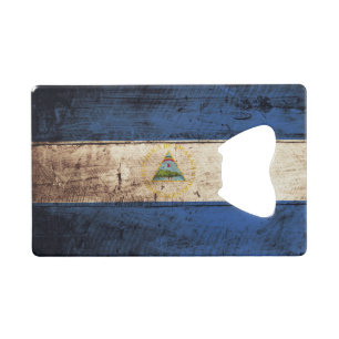 Drapeau du Nicaragua sur le vieux grain en bois