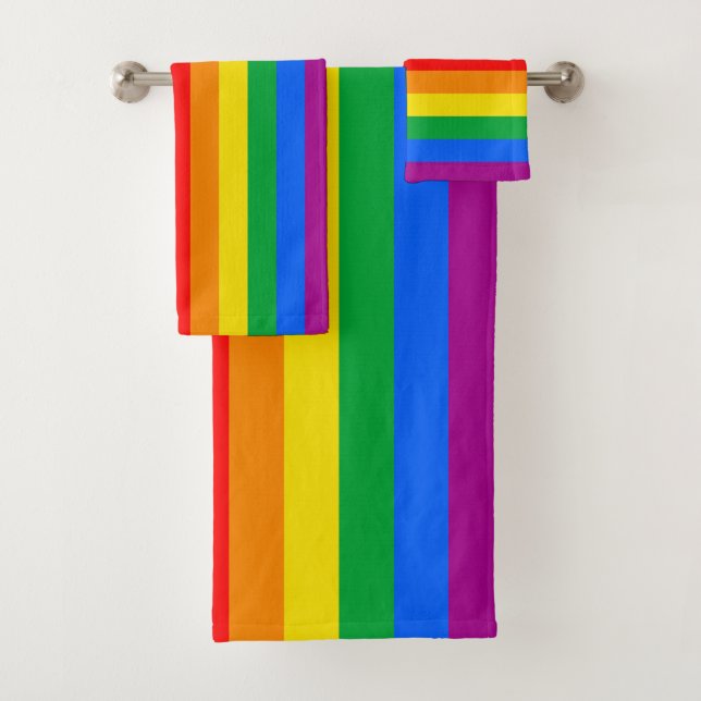 DRAPEAU PRIDE LGBTQ+ INCLUSIF (En situation)