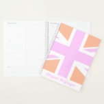 Drapeau rose et orange du Royaume-Uni / Union Jack<br><div class="desc">NewParkLane - Planificateur personnalisé, avec le drapeau britannique - l'Union Jack - en rose et orange. Facile à customiser à Zazzle avec votre propre texte pour un design personnalisé. Tous les styles de texte, couleurs, tailles peuvent être modifiés selon vos besoins. Consultez cette collection pour les articles correspondants. Avez-vous des...</div>