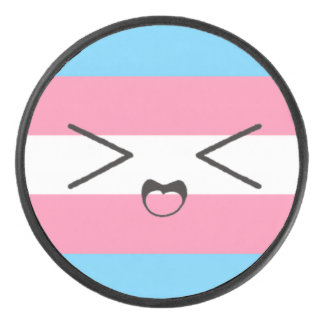 Drapeau trans avec palet de hockey visage mignon e