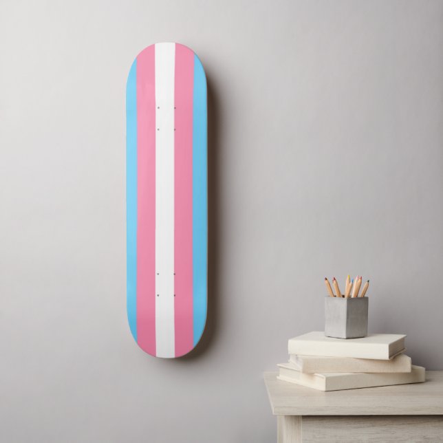 Drapeau trans sur skateboard (Art mural)