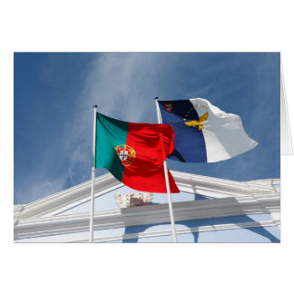 Drapeaux du Portugal et des Açores