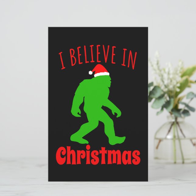 Drôle Bigfoot je crois en Noël    (Debout devant)