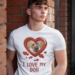 Drôle J'Aime Mon T-shirt Chien<br><div class="desc">Un drôle de t-shirt de propriétaire d'animal de compagnie avec l'adage "I love my dog", avec une photo de votre chien en forme de coeur d'amour, et une diffusion de petits coeurs rouges.</div>
