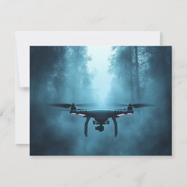 Drone dans Foggy Forest Invitation Card (Devant)