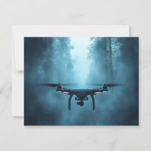 Drone dans Foggy Forest Invitation Card