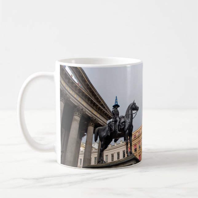 Duc de la statue de Wellington, Glasgow Mug (Gauche)