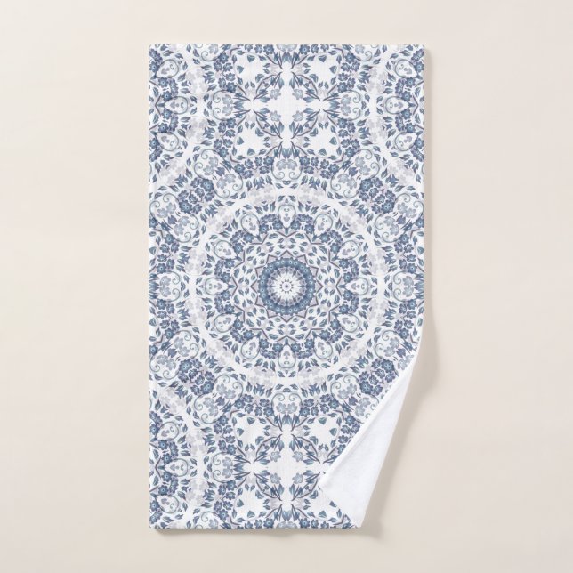 Dusty Blue Blanc Floral Mandala (Serviette à main)