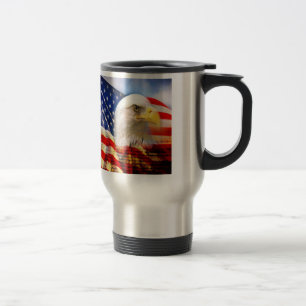 Eagle chauve et la tasse de banlieusard de drapeau