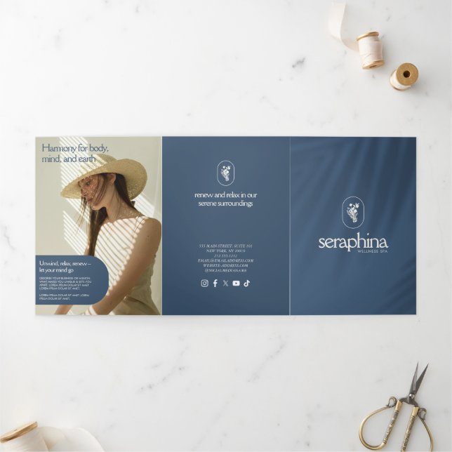Earthy Elegance Logo Beauty, Spa Blue Brochure (Extérieur)