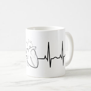 ECG avec la tasse de café réaliste de coeur