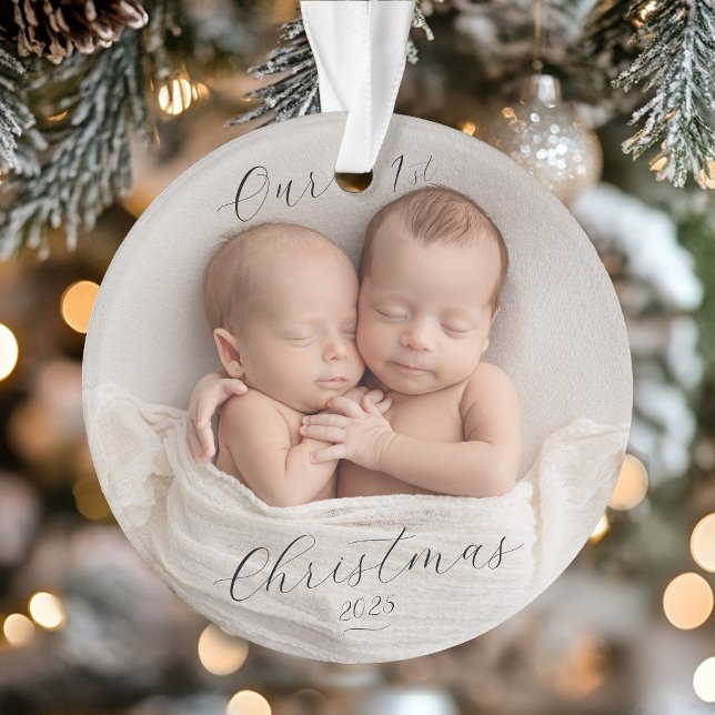 Écriture Élégante Photo Jumeaux Premier Noël (Elegant Script Photo Twin Babies First Christmas Ornament
)