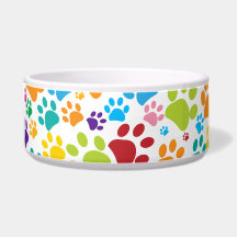 Empreinte de patte de chien colorée faite de cœur