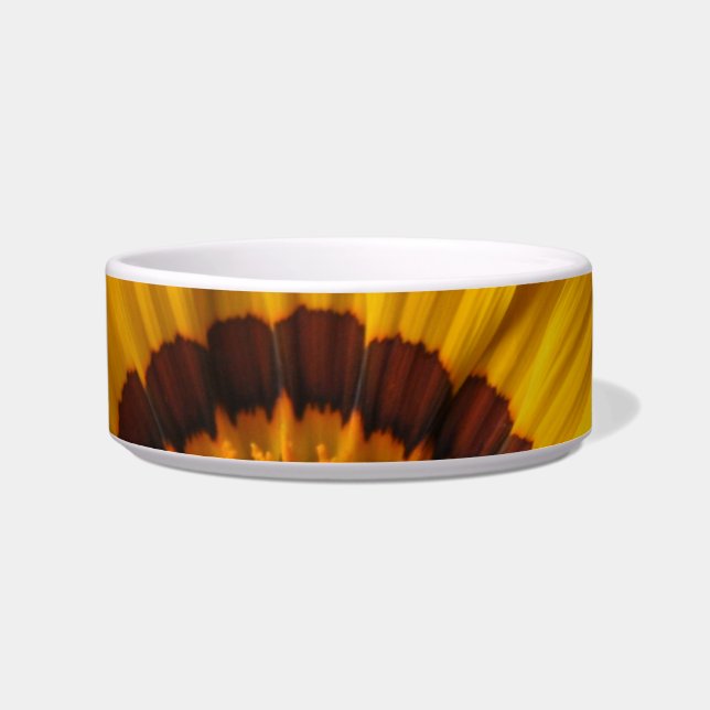 Écuelle Fleur jaune sur arrière - plan noir (Devant)