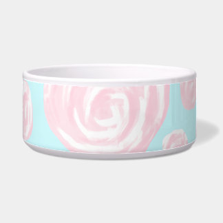 Écuelle Motif de rose de rose en pastel sur bleu-clair.