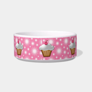 Écuelle Petit gâteau de coupe-circuit avec la cerise rose