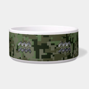 Écuelle Symbole Zodiaque Aquarius sur le camouflage numéri