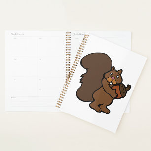 Écureuil avec gland animal mignon de la forêt
