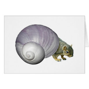 Écureuil dans coquille d'escargot violet