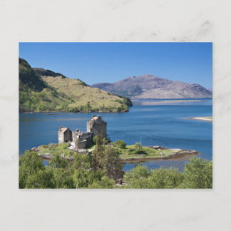 Eilean Donan Castle sous ciel bleu Carte postale
