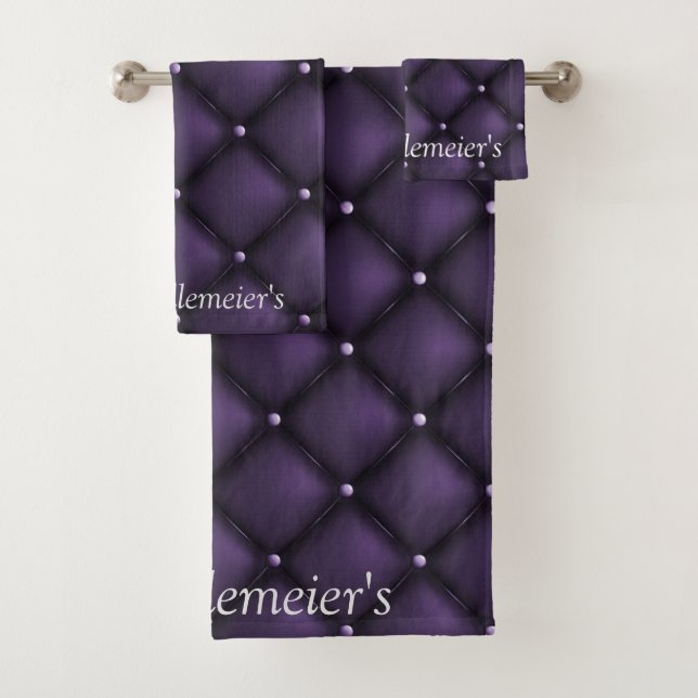 Élégance violette foncée et diamant noir (En situation)