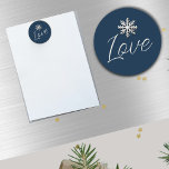 Élégant Aimant Flocon de neige<br><div class="desc">Offrez-vous une touche de romantisme à la saison des Fêtes en utilisant cet élégant aimant d'amour pour flocon de neige. Conçu avec élégance, cet aimant rond présente un flocon de neige en argent brossé au sommet, accompagné du mot "Amour" en caractères de caractères mous. Laissez l'amour et la joie résonner...</div>