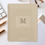 Élégant Beige Classé Nom personnalisé Monogramme<br><div class="desc">Customisez le texte et créez facilement votre planificateur personnalisé. Cliquez sur MODIFIER LA CONCEPTION (EDIT DESIGN) pour modifier la couleur arrière - plan ou la couleur du texte. Vous pouvez TRANSFÉRER ce DESIGN à d'autres produits Zazzle et l'ajuster à la plupart des articles Zazzle. Les conceptions Studio standard sont faites...</div>