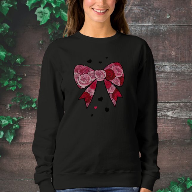 Elegant Black Sweatshirt with Red Bow Print  (Créateur téléchargé)