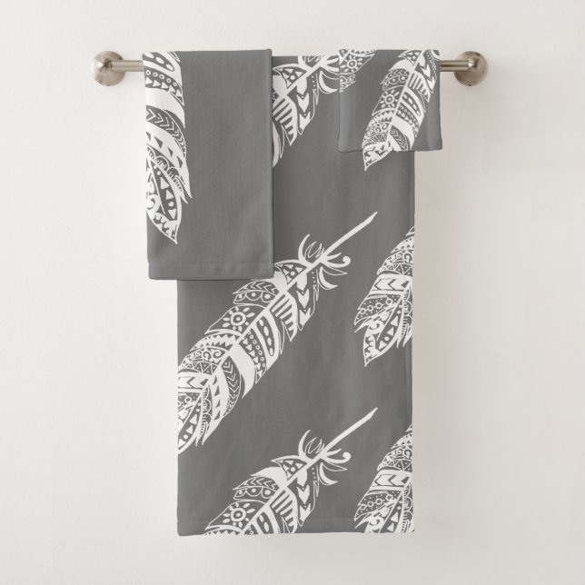 Elégant Blanc Bohème Tribal Plumes & Gris (En situation)