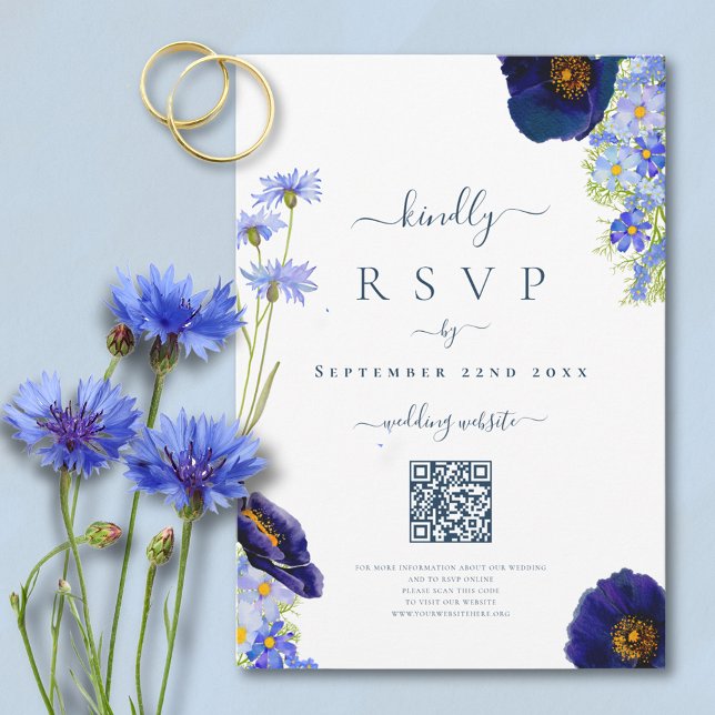 Élégant Blue Floral Mariage Réponse QR Code (Modern wildflower watercolor blue summer floral online RSVP QR Code with elegant typography script)