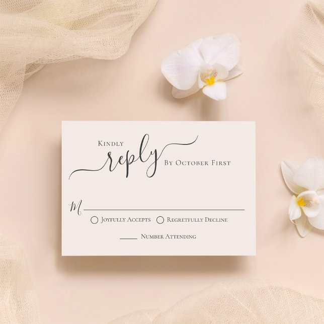 Élégant Blush Calligraphy Ampersand Invité RSVP (Elegant calligraphy reply enclosure card with a soft blush background. )