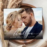 Élégant budget Script Mariage photo Carte de remer<br><div class="desc">Budget Modern Elegant Script 2 Mariage photo Merci abordable carte mince à petit budget. Un mariage élégant vous remercie modèle avec une photo verticale complète sur le devant avec le texte superposé "Merci" dans une police calligraphie ou script de typographie en blanc sur l'image. À l'envers une photo et un...</div>