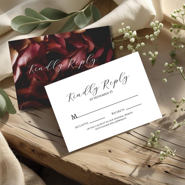Elegant Burgundy Romantic Rose RSVP Card (Créateur téléchargé)