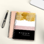 Élégant Carnet Personnalisé En Or Et En Rose<br><div class="desc">Carnet personnalisé avec une combinaison d'une texture or,  parties scintillant or rose et blanc avec différentes couleurs comme support monogramme de fond. Le monogramme est une combinaison d'une police sans serif et d'une police de script élégante. Consultez notre magasin pour plus d'articles de cette collection.</div>