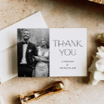 Élégant Carte de remerciements photo Mariage minim<br><div class="desc">Express votre gratitude d'une manière élégante et personnelle avec nos cartes de remerciement de mariage photo minimes élégantes. Ces cartes reflètent non seulement votre style unique,  mais rendent également vos moments spéciaux inoubliables. Collection Mariage moderne simple</div>