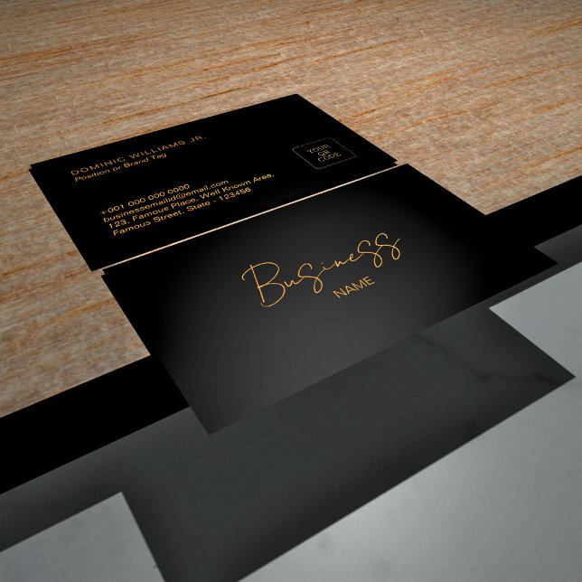 Élégant Carte de visite noir avec code QR | DP7 (black, golden, premium, minimal, attractive, best, Elegant Black and Gold business card, template)