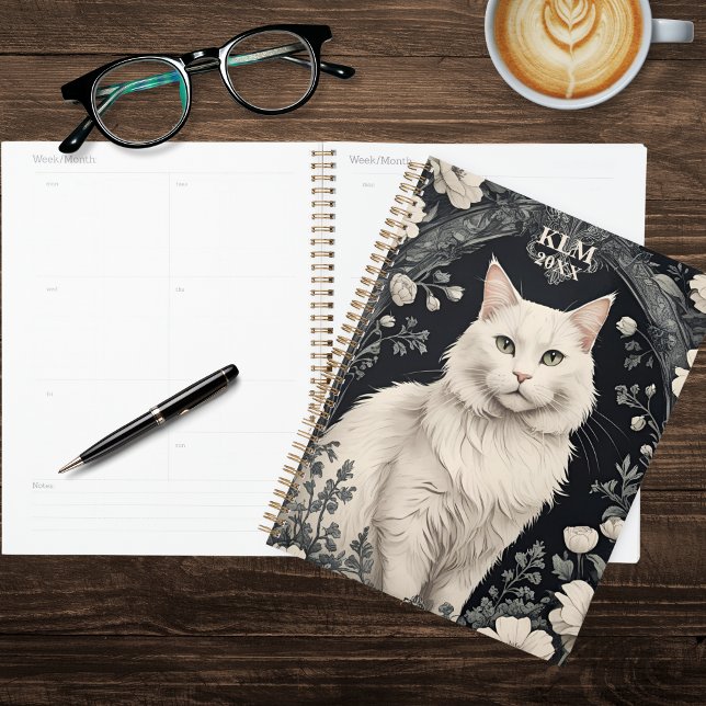 Élégant chat blanc (Créateur téléchargé)