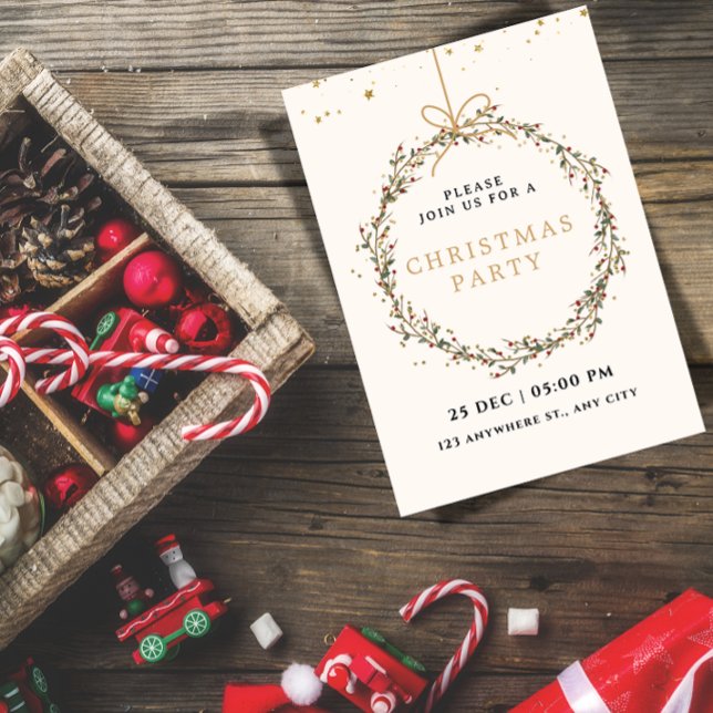 Elegant Christmas Party Invitation with Wreath  (Créateur téléchargé)