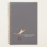 Elégant ciseaux d'or rose moderne coiffeur<br><div class="desc">Design moderne et élégant pour coiffeurs avec ciseaux d'or faux rose,  police calligraphie élégante et arrière - plan gris.</div>