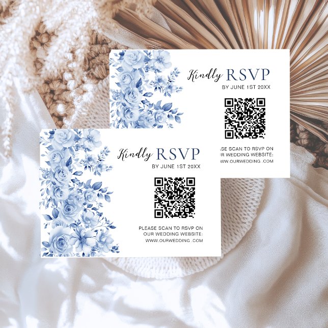 Elegant Dusty Blue Floral Wedding RSVP Card QR Cod (Créateur téléchargé)
