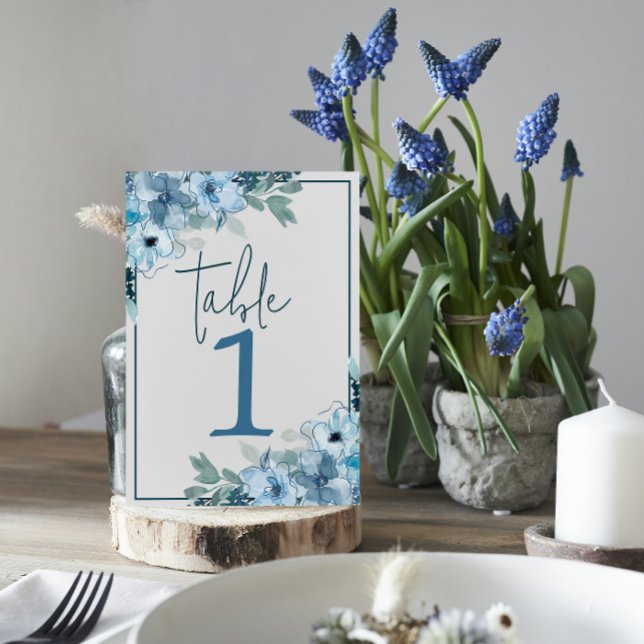 Élégant Floral Dusty Blue Mariage Numéro de table (Créateur téléchargé)