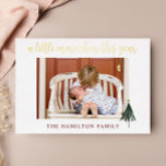 Elegant Gold Foil Nouvelle photo bébé Carte de Noë<br><div class="desc">Annoncez l'arrivée du plus récent ajout à la famille avec cette élégante carte de noël en feuille d'or. Ajoutez 4 photos et customisez le texte pour partager toutes les statistiques de naissance de votre bébé. Visitez ma collection de cartes de Noël pour voir toutes les options de cartes de Noël...</div>