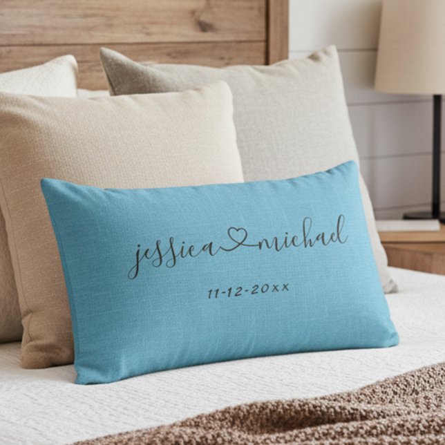 Elégant mariage Lumbar Coussin avec les nouveaux m (Connected by heart romantic blue pillow for newlyweds!)