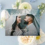 Élégant minimaliste photo de Merci<br><div class="desc">Carte de remerciements à plat personnalisée et simple dans des polices élégantes avec photo, </div>