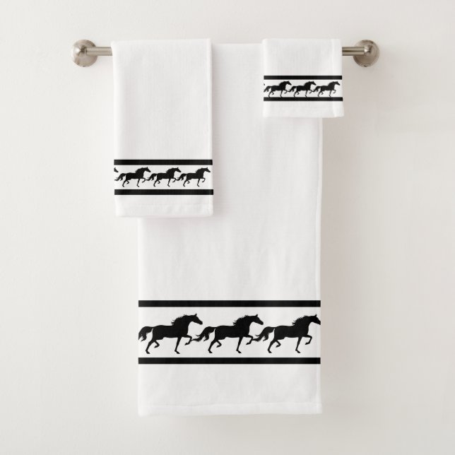 Elegant, Modern and Stylish Black Horses on White (En situation)