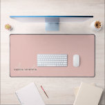 Élégant Moderne Personnalisé Avec Le Nom Monogramm<br><div class="desc">Transformez votre espace de travail grâce à notre Elegant Moderne Personnalisé Avec Nom Monogram Desk Mat. Cet accessoire de bureau magnifiquement conçu allie une esthétique contemporaine à une touche personnalisée, ce qui en fait l'ajout parfait à votre espace de travail ou d'étude. Doté de votre nom et d'un monogramme, ce...</div>