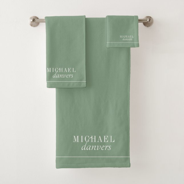Élégant Monogramme Blanc Nom Sage Green (En situation)